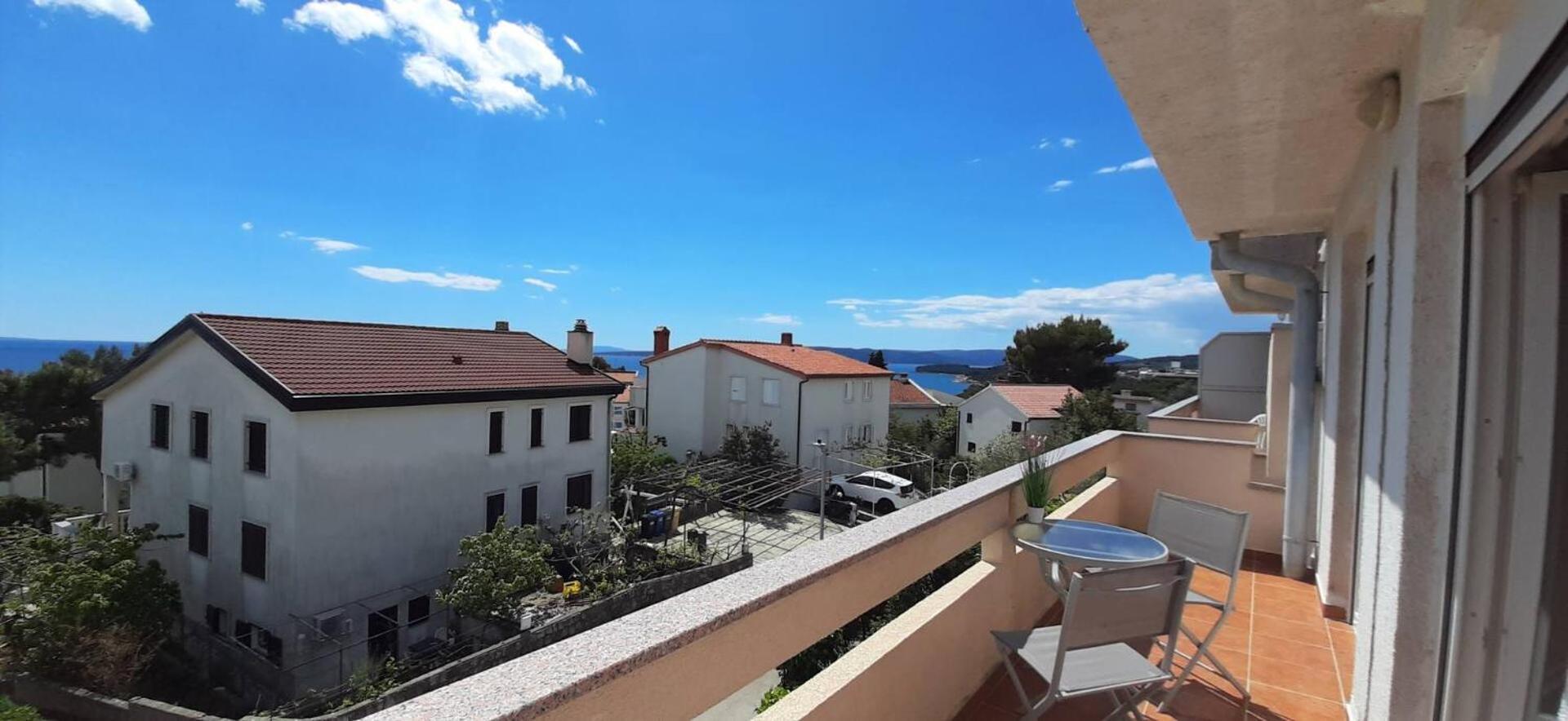Guest House Helena Close To Beach Krk Town Esterno foto