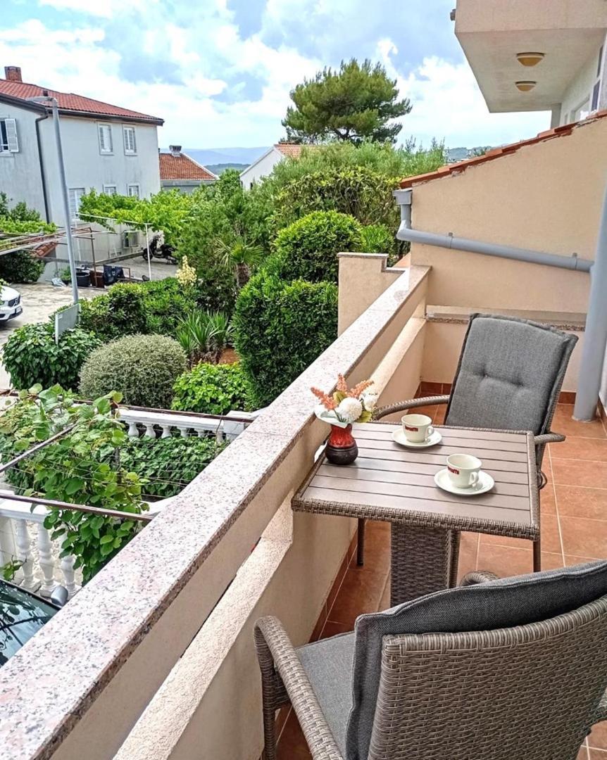 Guest House Helena Close To Beach Krk Town Esterno foto
