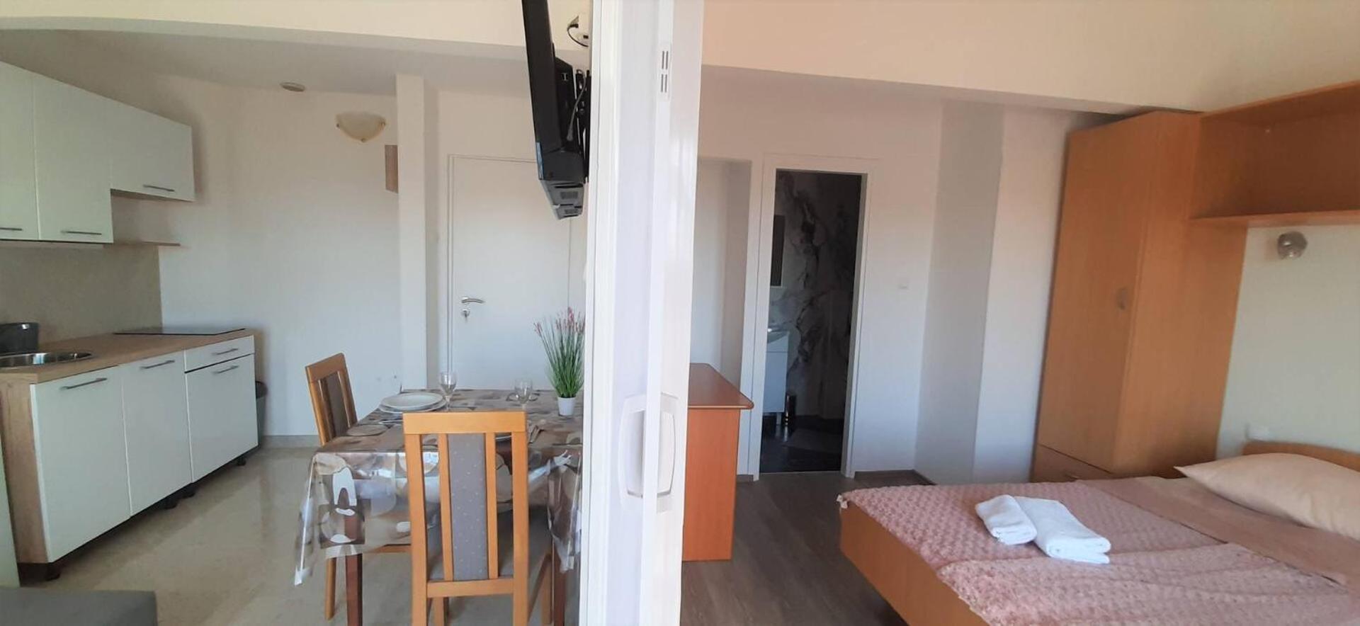 Guest House Helena Close To Beach Krk Town Esterno foto