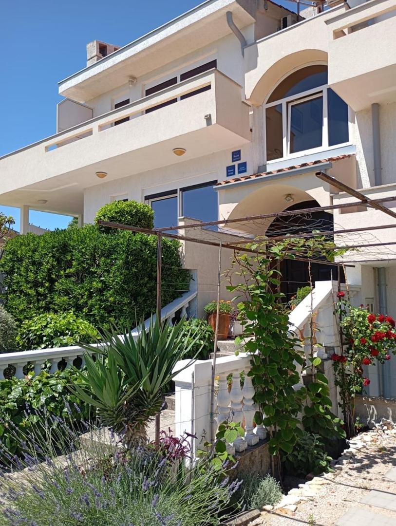 Guest House Helena Close To Beach Krk Town Esterno foto