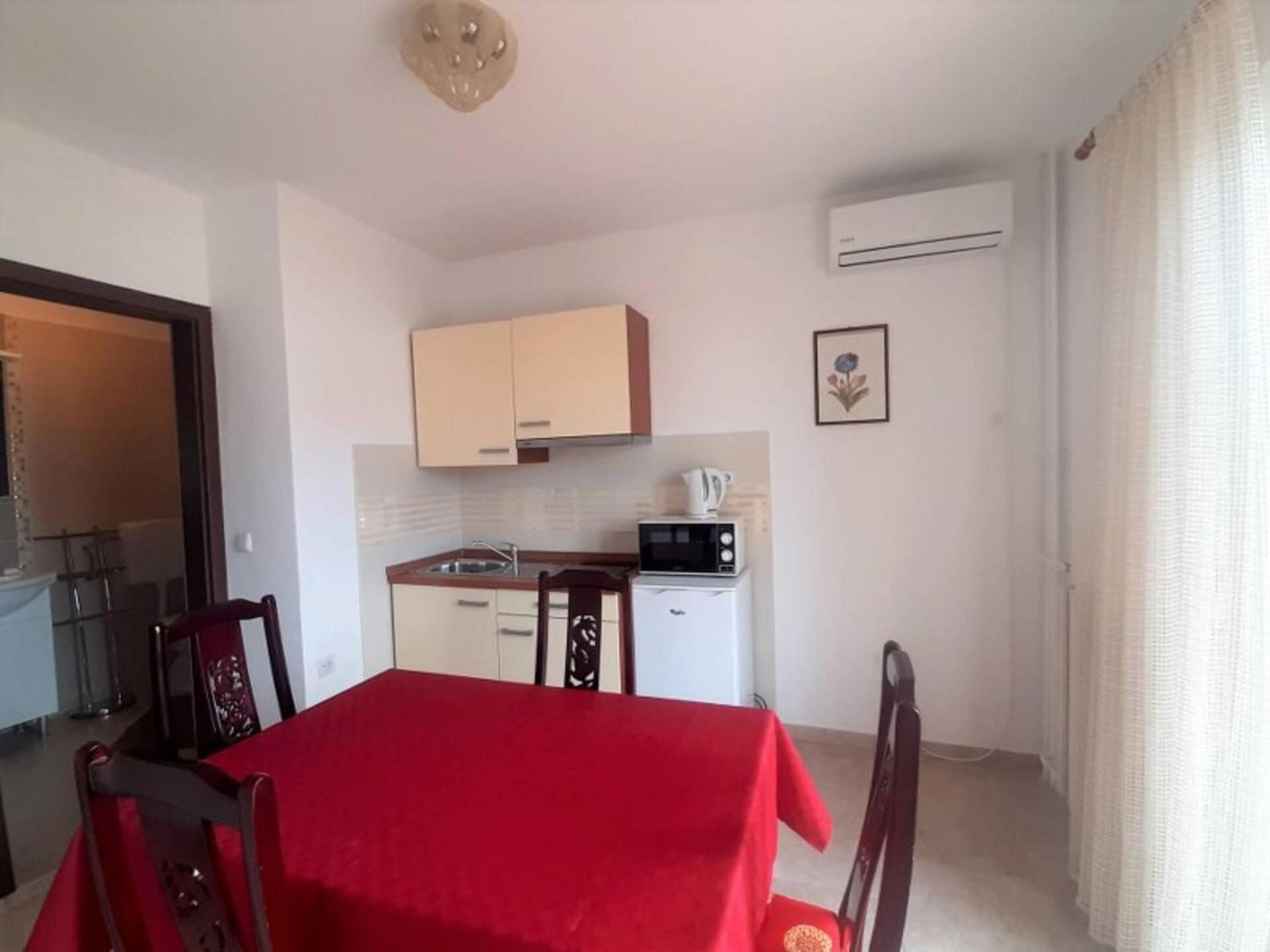 Guest House Helena Close To Beach Krk Town Esterno foto