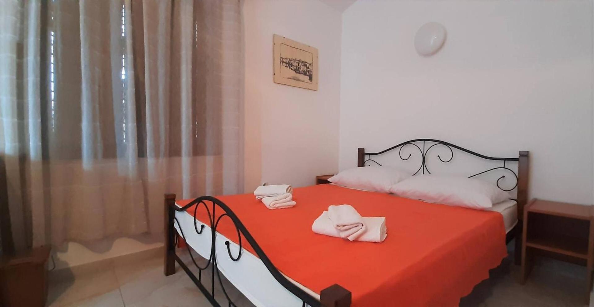 Guest House Helena Close To Beach Krk Town Esterno foto