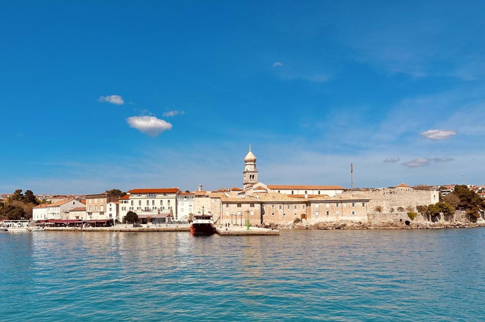 Guest House Helena Close To Beach Krk Town Esterno foto